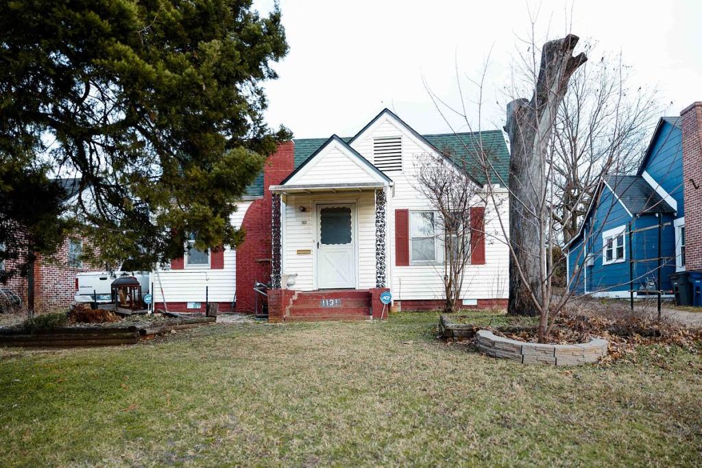 Mark Loop's house in Beverly Hill. Loop was researching his house's deed when he discovered an old covenant barring Black people from purchasing the house. 
