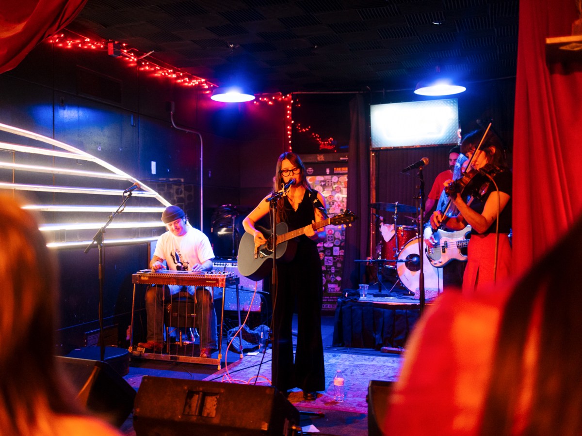 Tulsa’s Charlotte Bumgarner teases new music at Mercury Lounge show