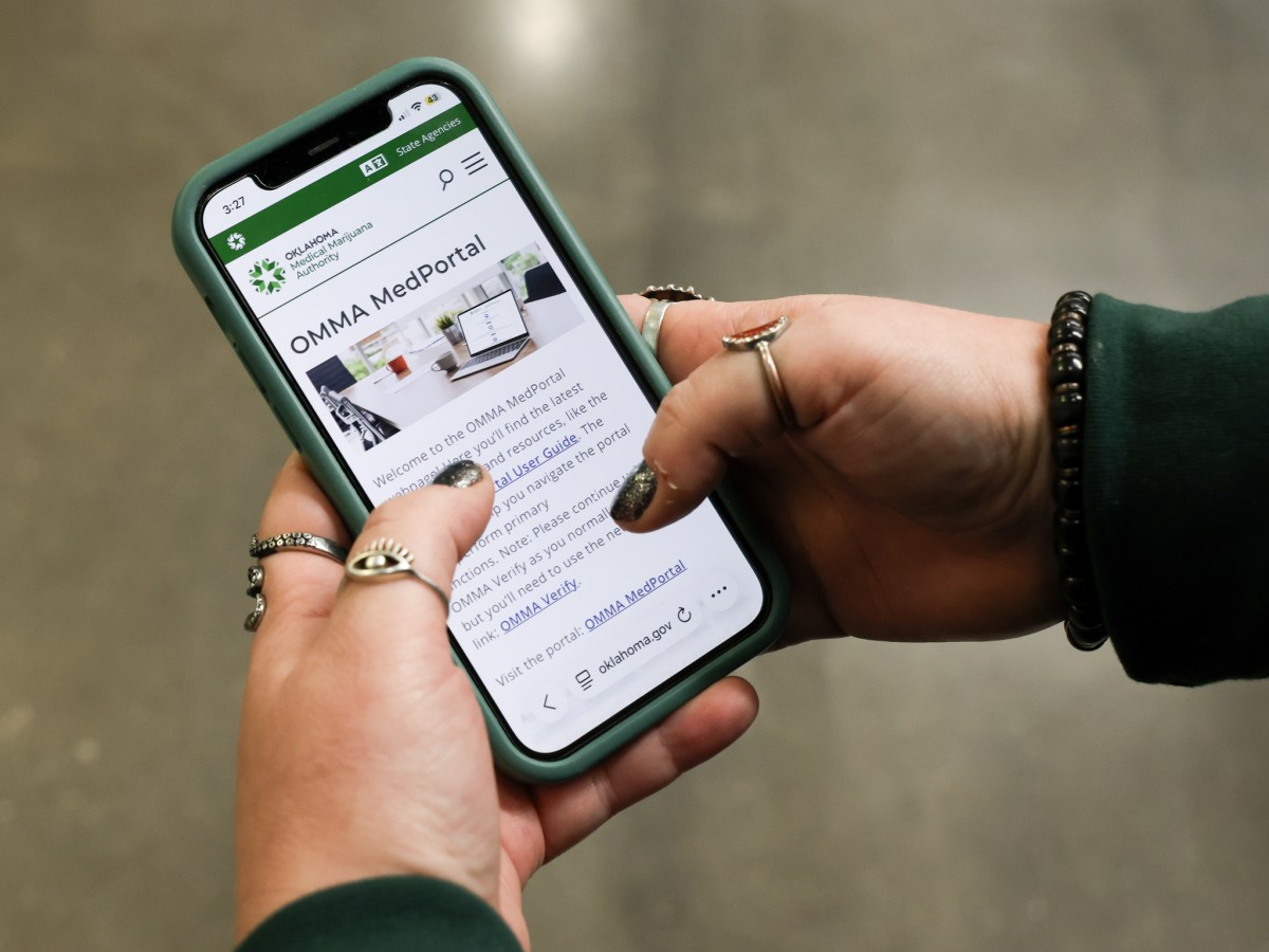 Oklahoma’s only way to apply for medical marijuana licenses is glitching out