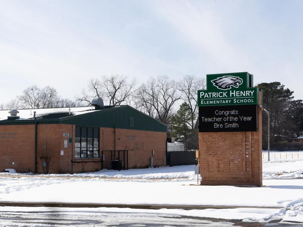 To close or not to close? Tulsa-area school districts make decisions on fourth snow day