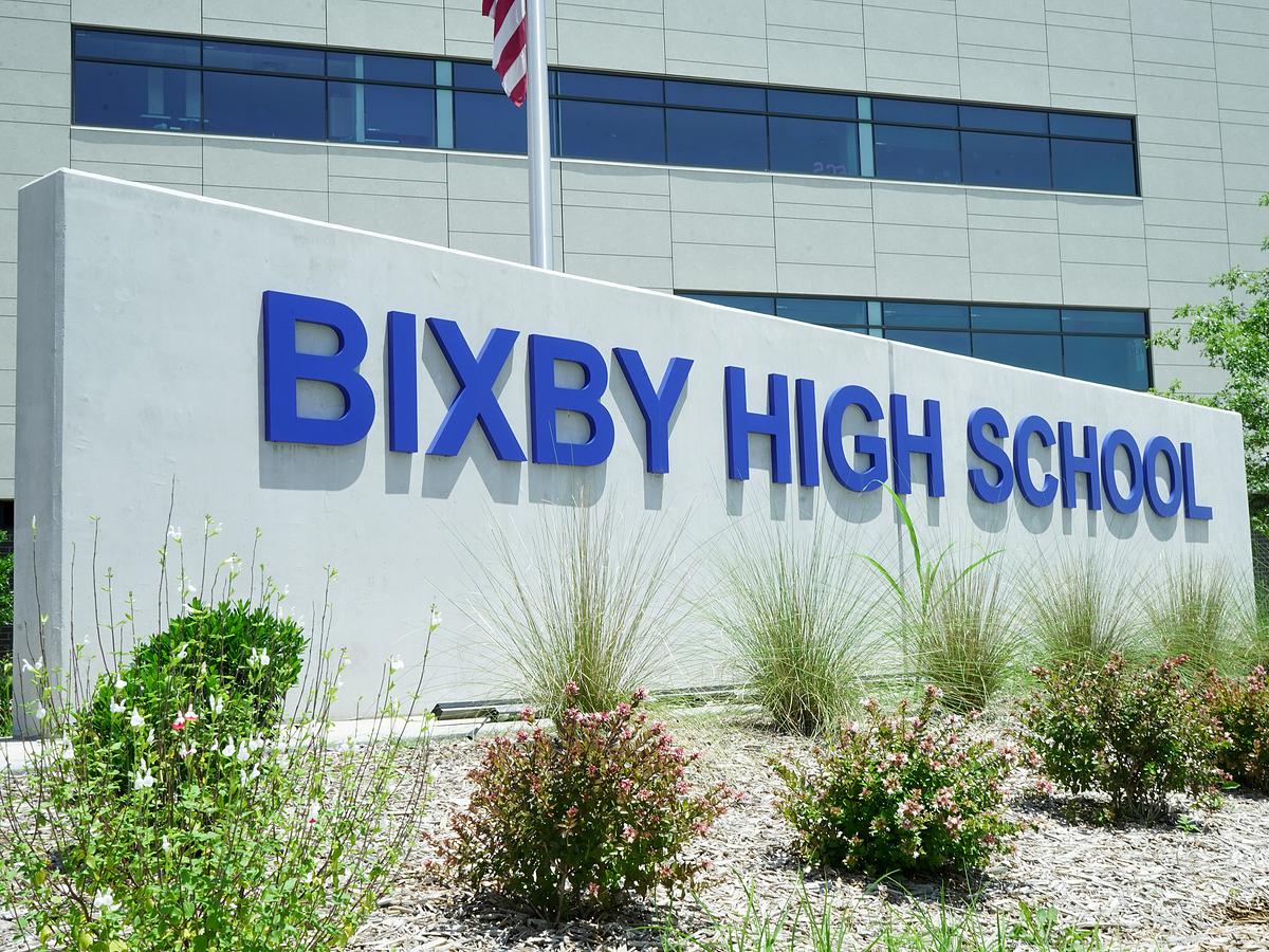 Tulsa-area schools announce Friday class decisions as winter storm approaches