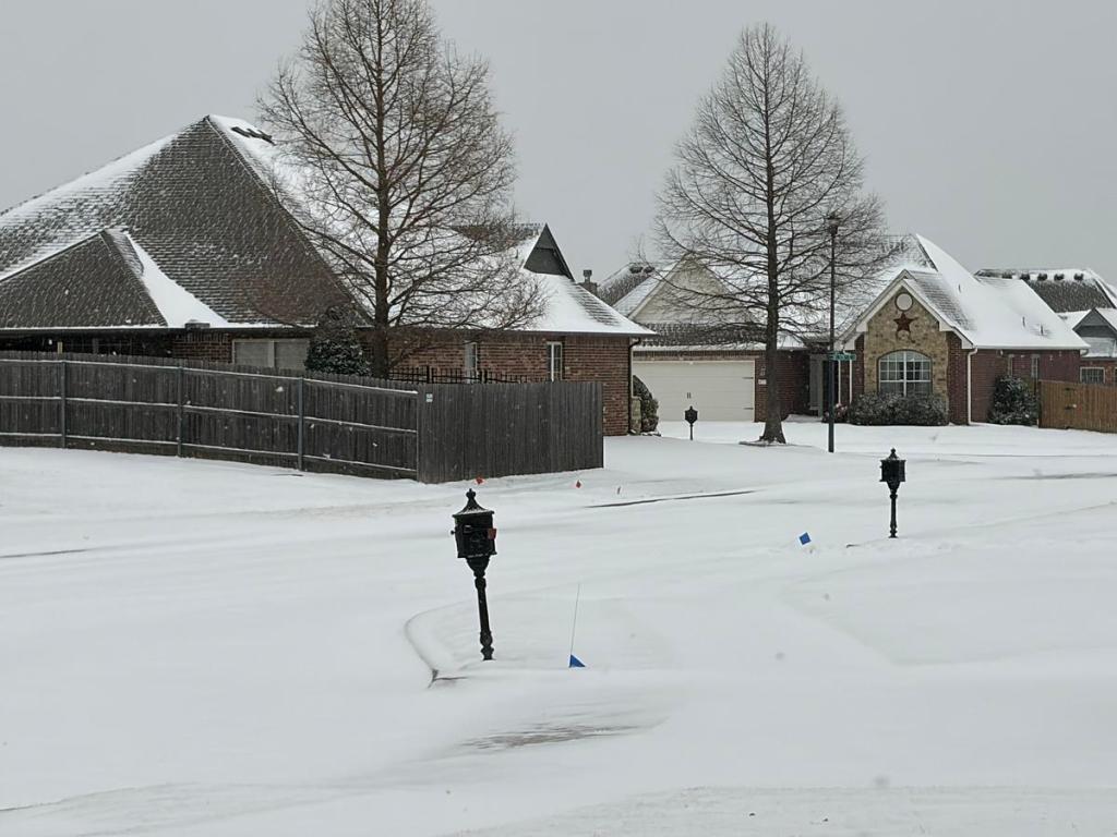 Snow in Broken Arrow Jan. 24, 2025.