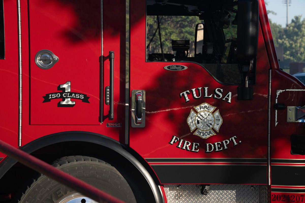 Tulsa Fire Department Engine 3 on a grass fire at Elgin Street and I-244.