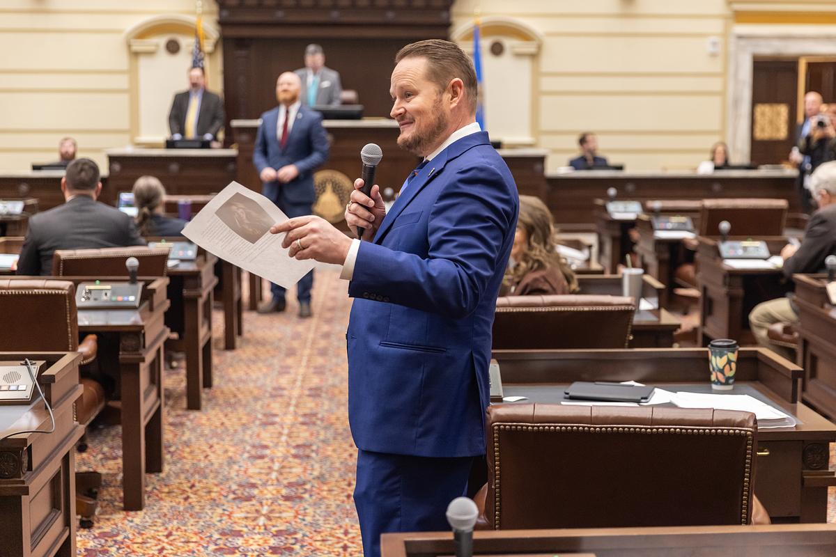 Sen. Brian Guthrie, R-Bixby, delivers a floor presentation March 5, 2026.