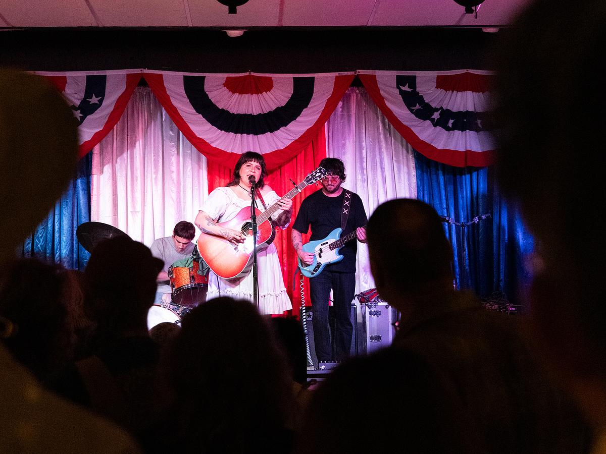 Kalyn Fay celebrates new album with concert at VFW Post 577