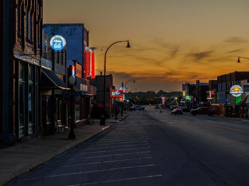 Neon dream: State sprinkles money along Route 66, hopes it seeds growth