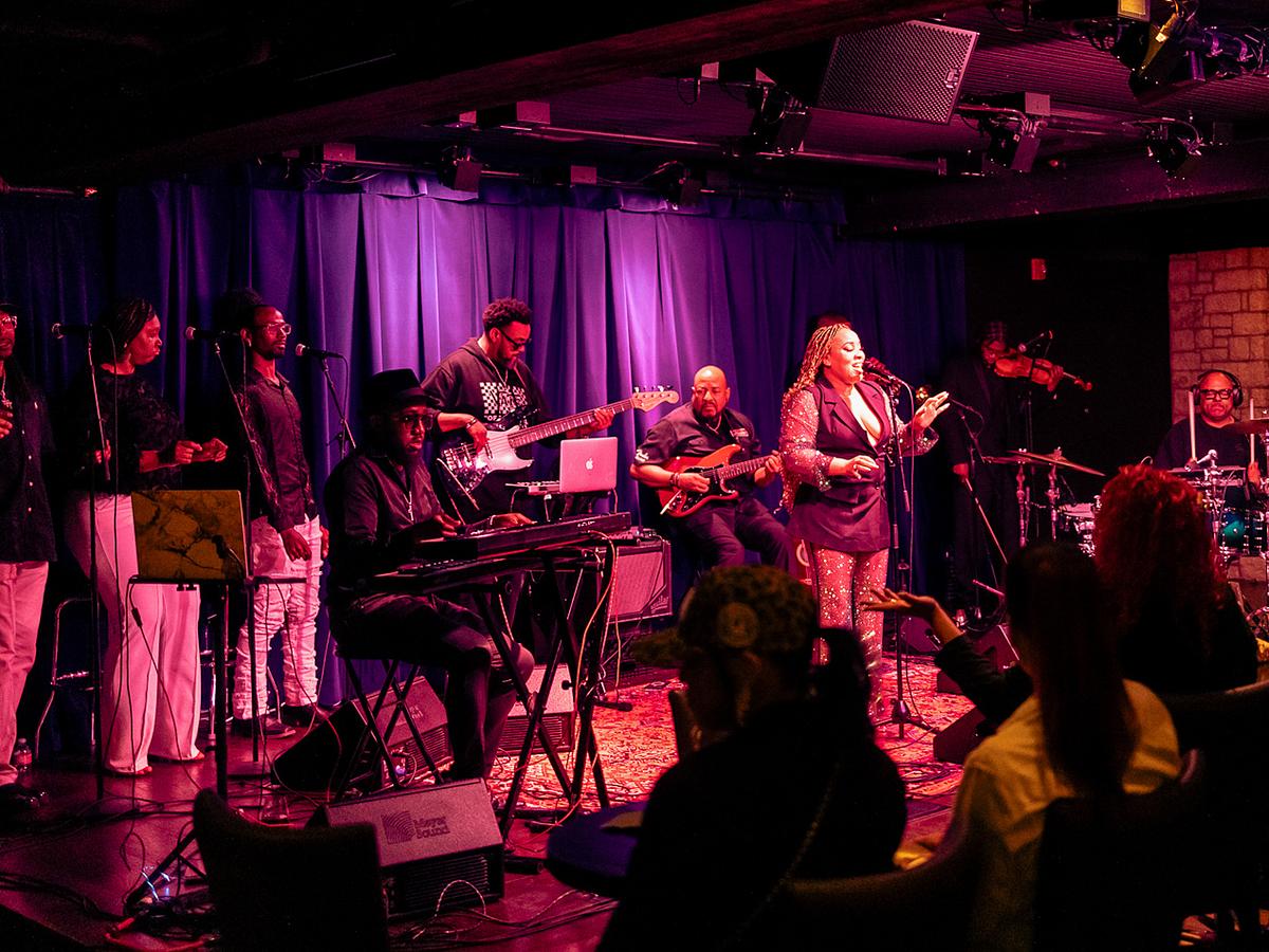 Ms. Val performs a powerful, heartfelt concert for a sold-out crowd at Lowdown