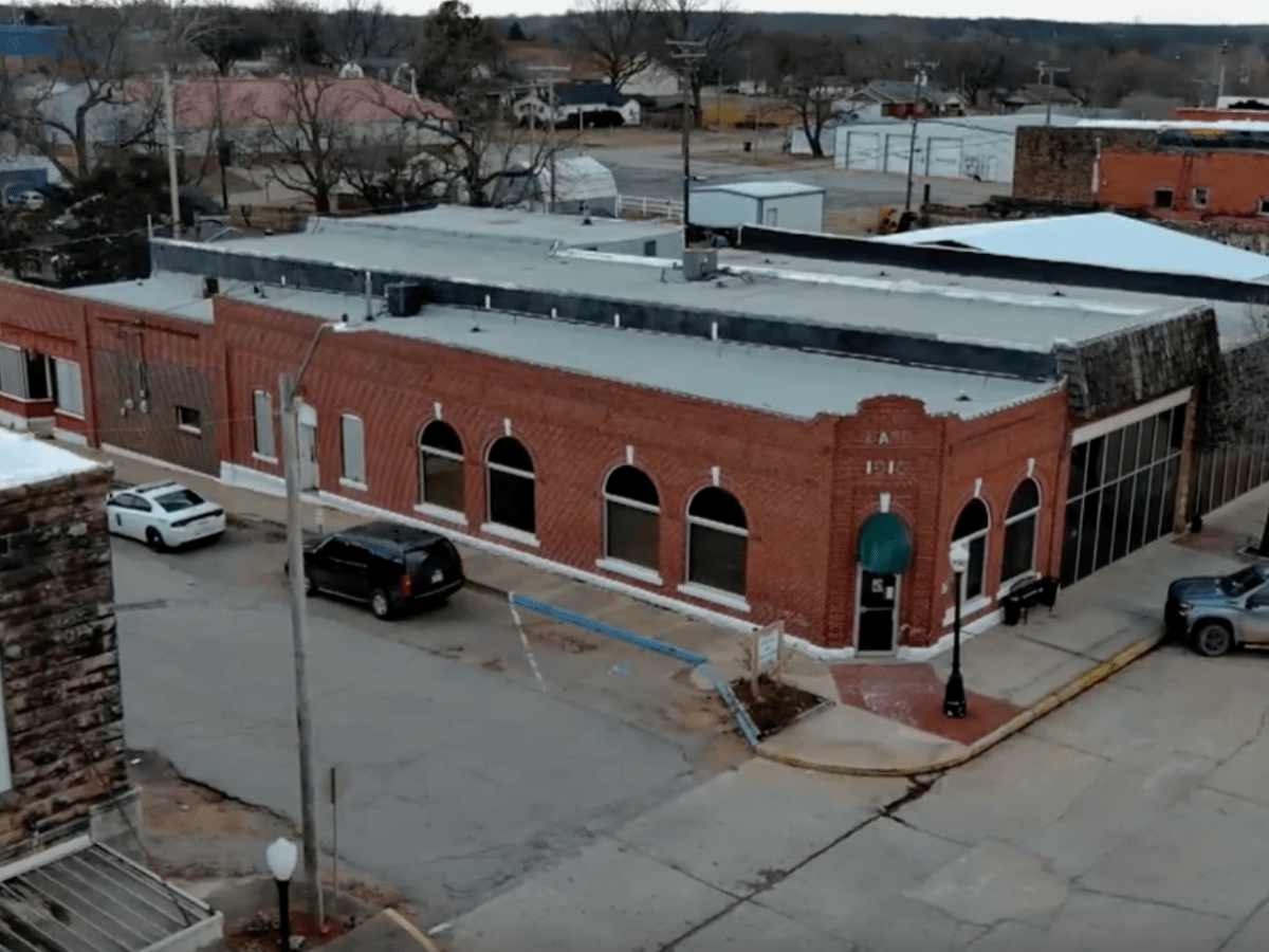 Route 66 ghost town works to revitalize, find new life