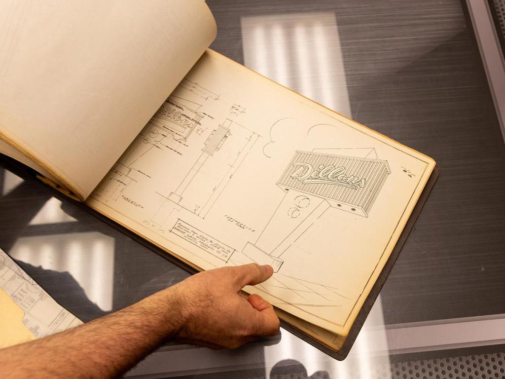  An old design created for a Claude Neon Federal client many years ago. 