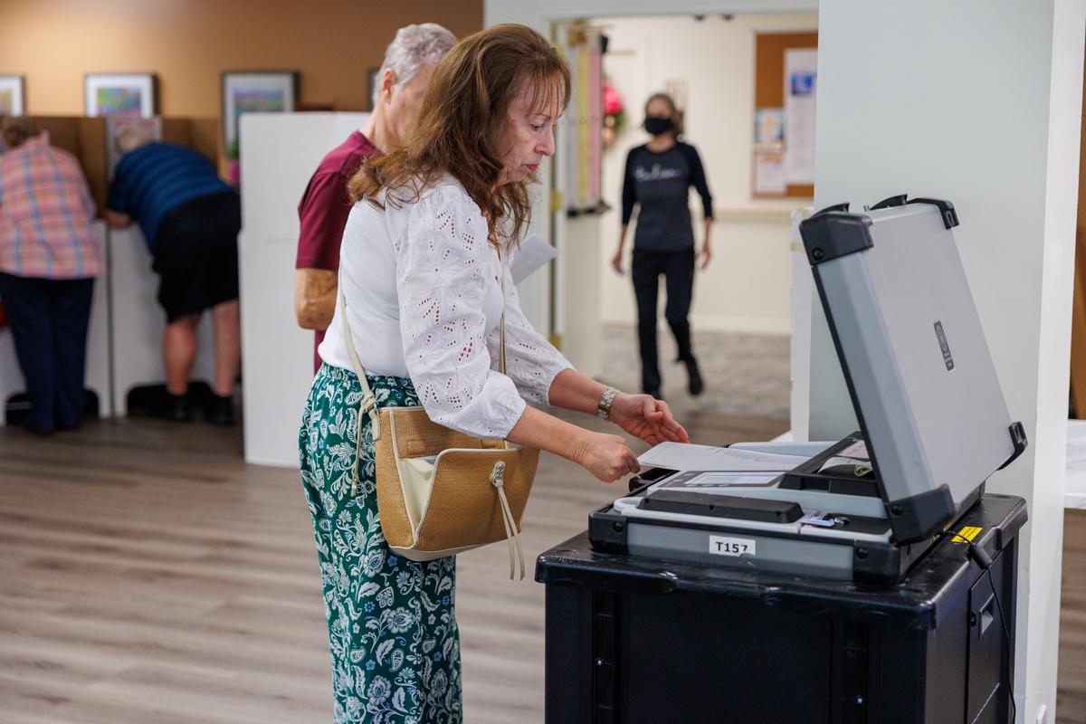 Tulsans cast their votes in primary elections at Aberdeen Heights Assisted Living on June 16, 2026,