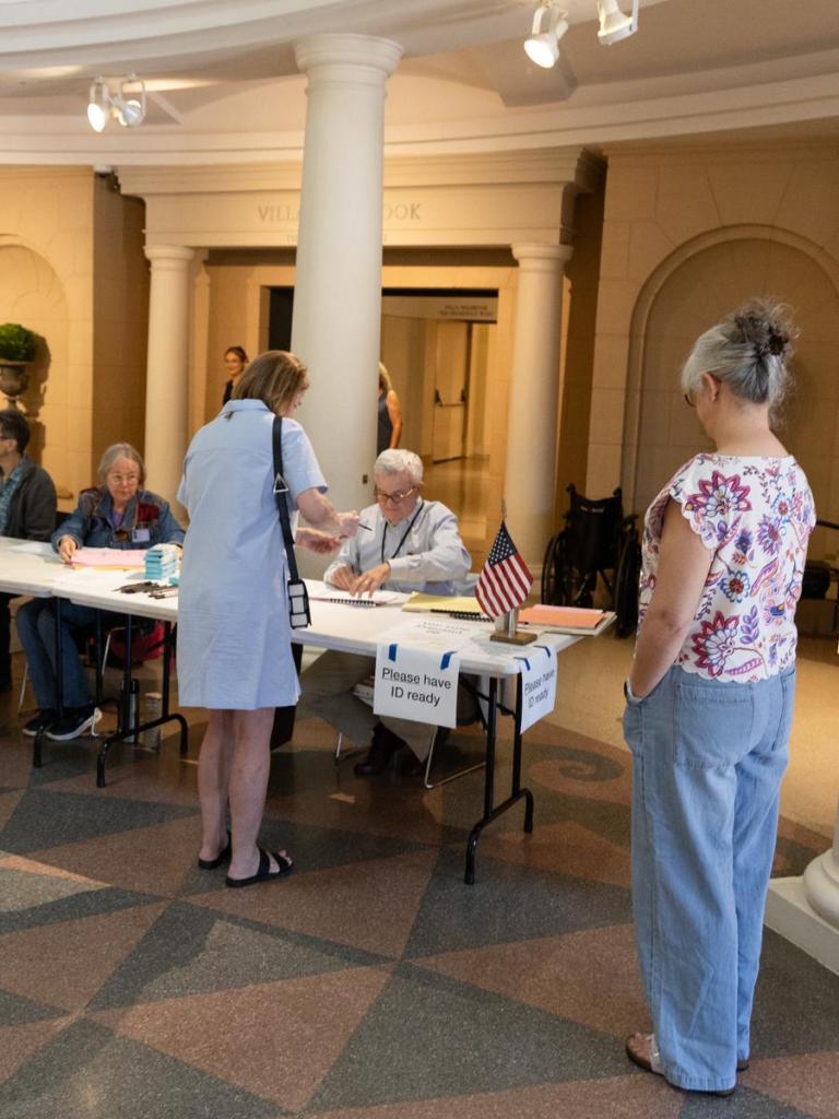 Tulsans vote in the Philbrook Art and Gardens lobby on June 16, 2026.