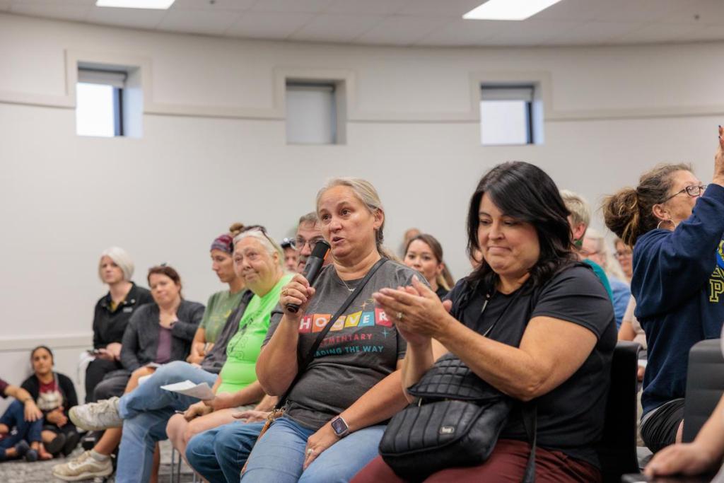 Hoover Elementary teacher Shelly Cole, expressed concerns during a Sept. 29, 2026, Tulsa Public Schools community meeting about the district's proposal to close or consolidate 17 campuses.